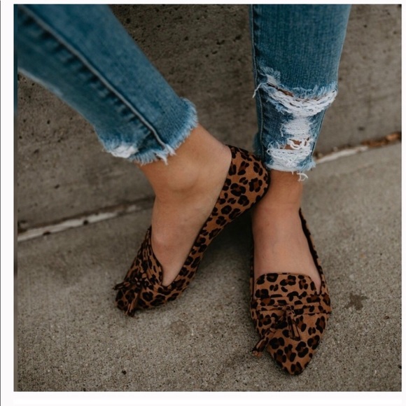 Shoes - 🔥LAST ONE🔥Vegan Suede Leopard Flats